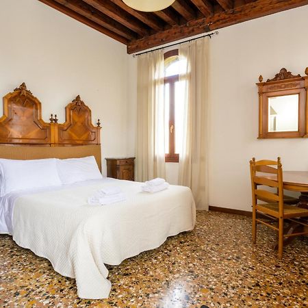 San Trovaso Apartment Venice Ngoại thất bức ảnh