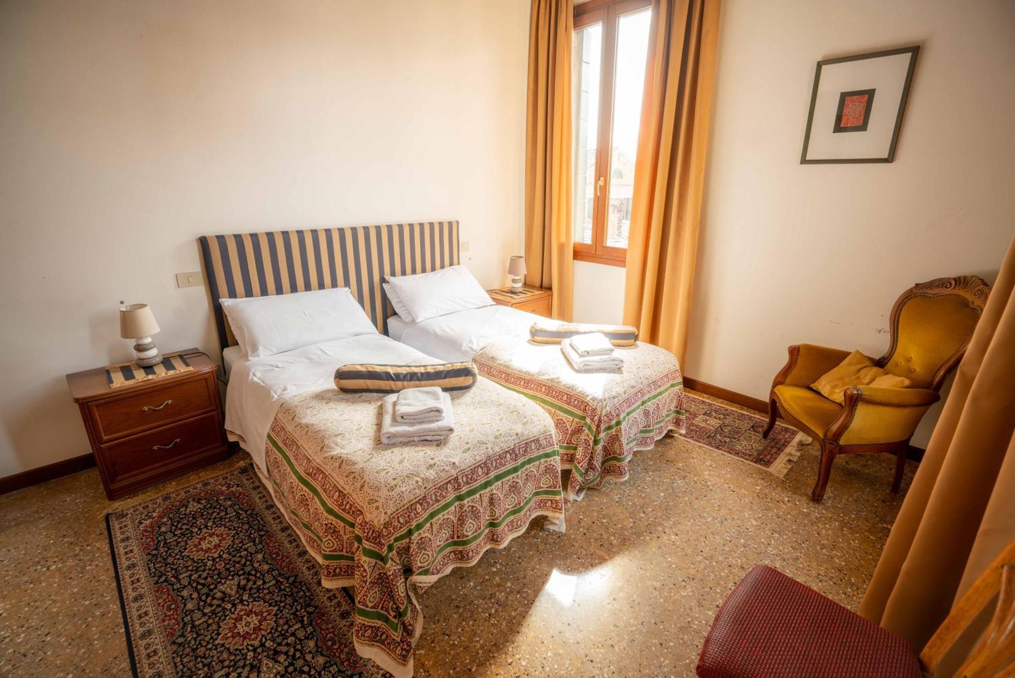 San Trovaso Apartment Venice Ngoại thất bức ảnh