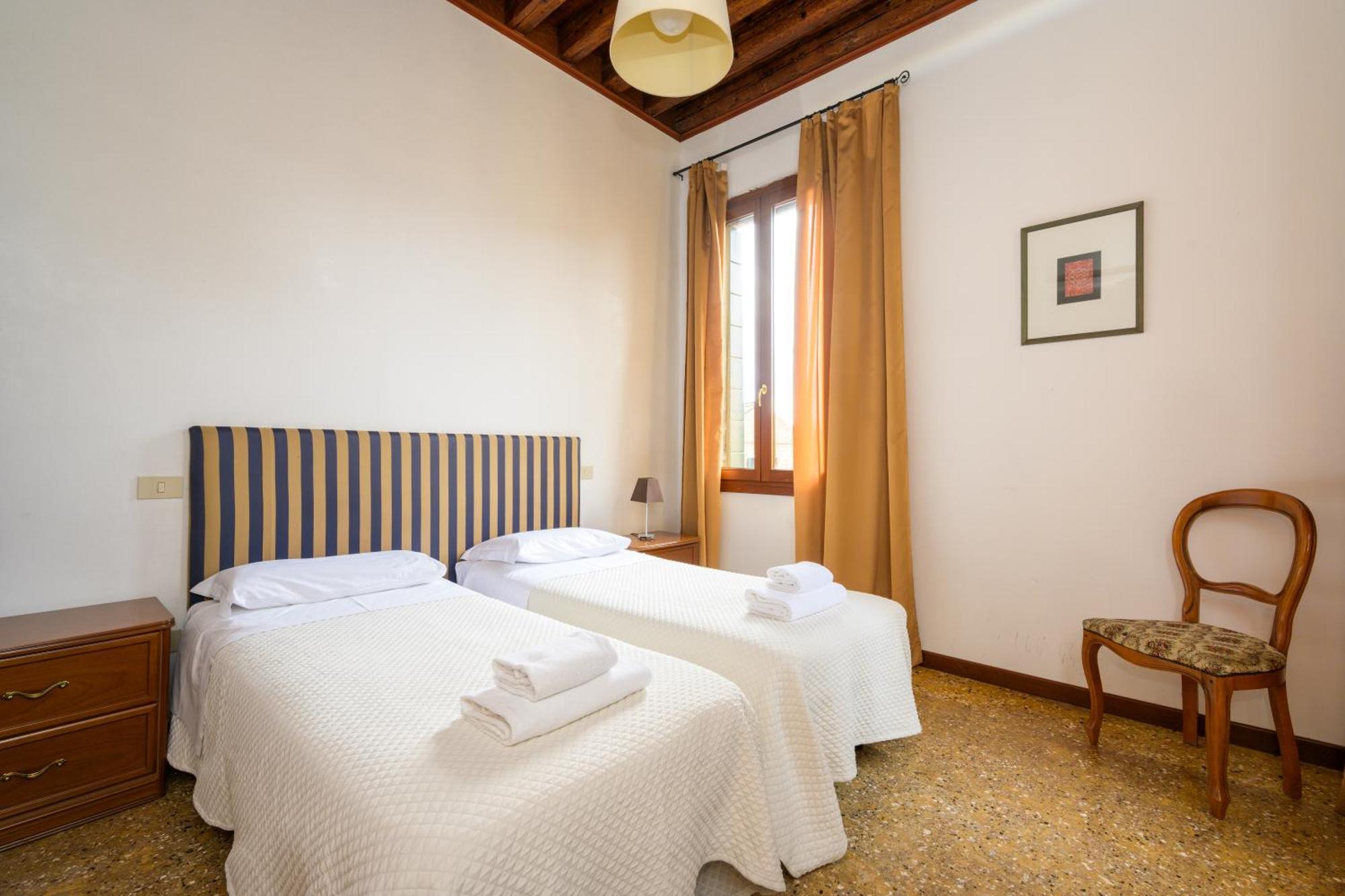 San Trovaso Apartment Venice Ngoại thất bức ảnh