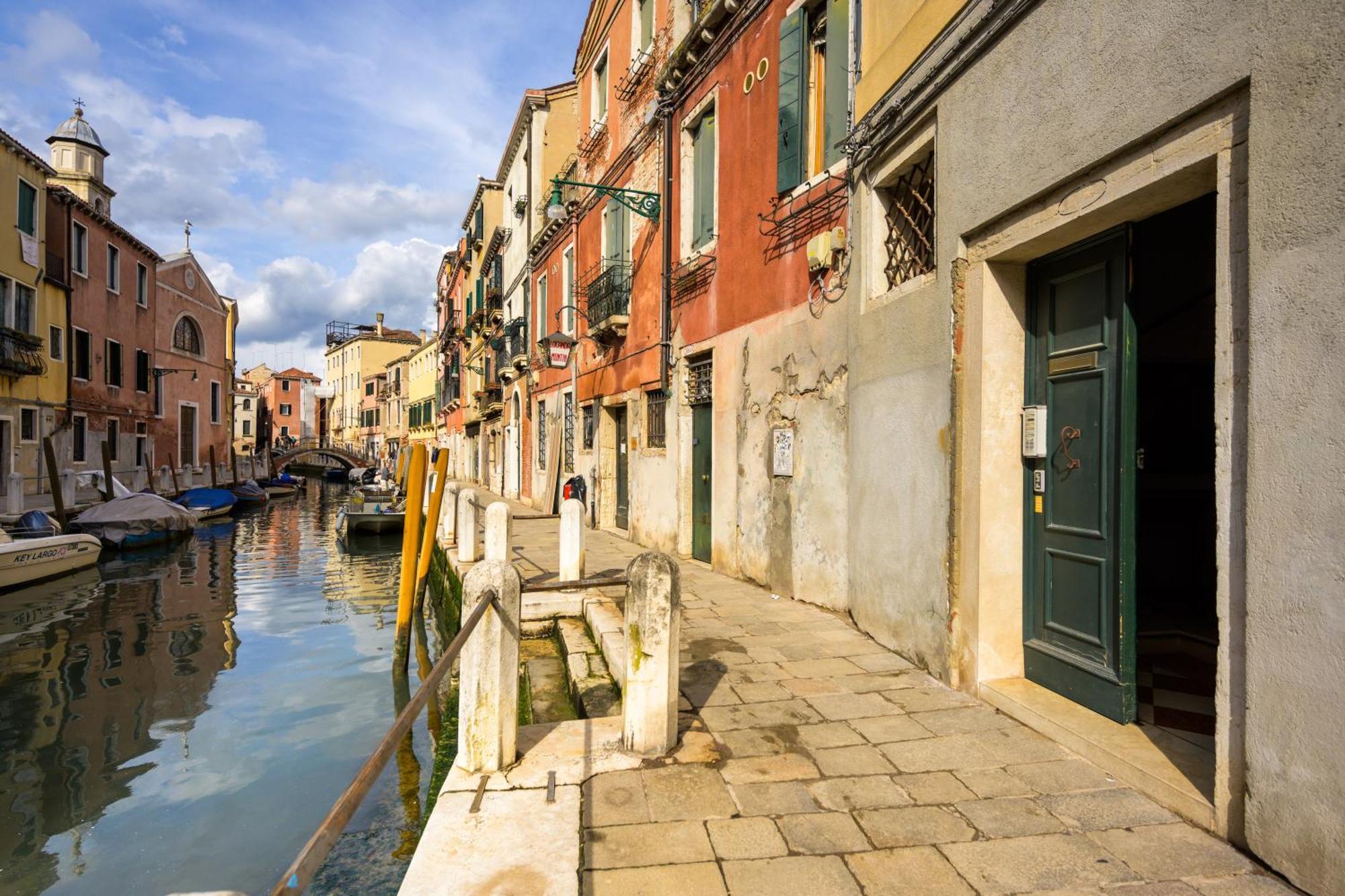 San Trovaso Apartment Venice Ngoại thất bức ảnh