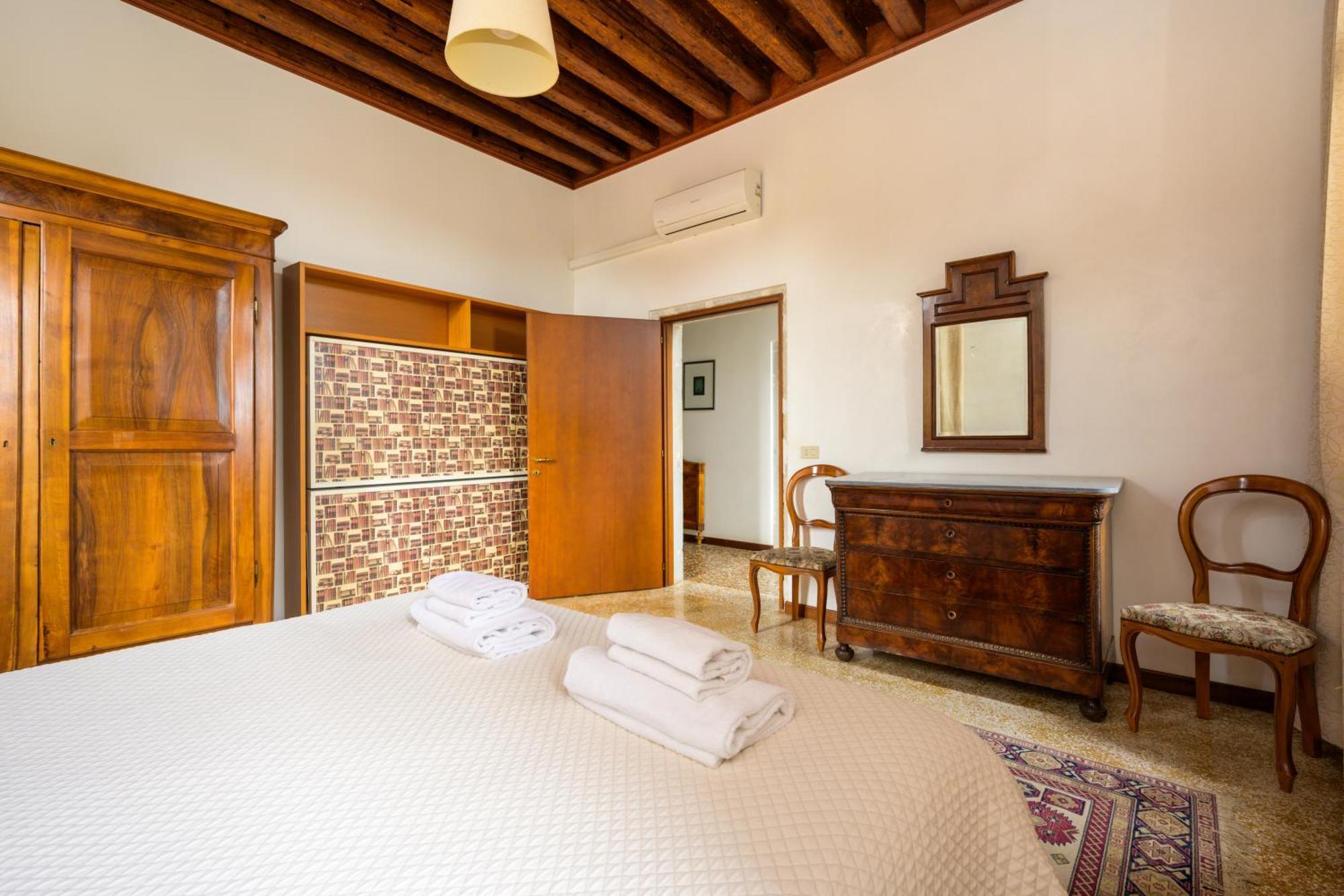 San Trovaso Apartment Venice Ngoại thất bức ảnh