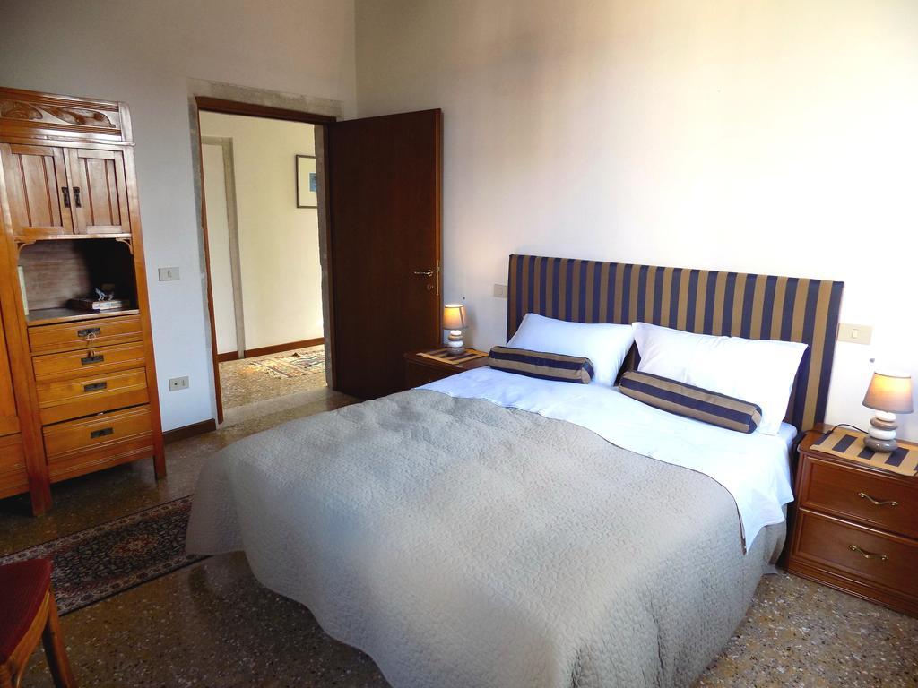 San Trovaso Apartment Venice Ngoại thất bức ảnh
