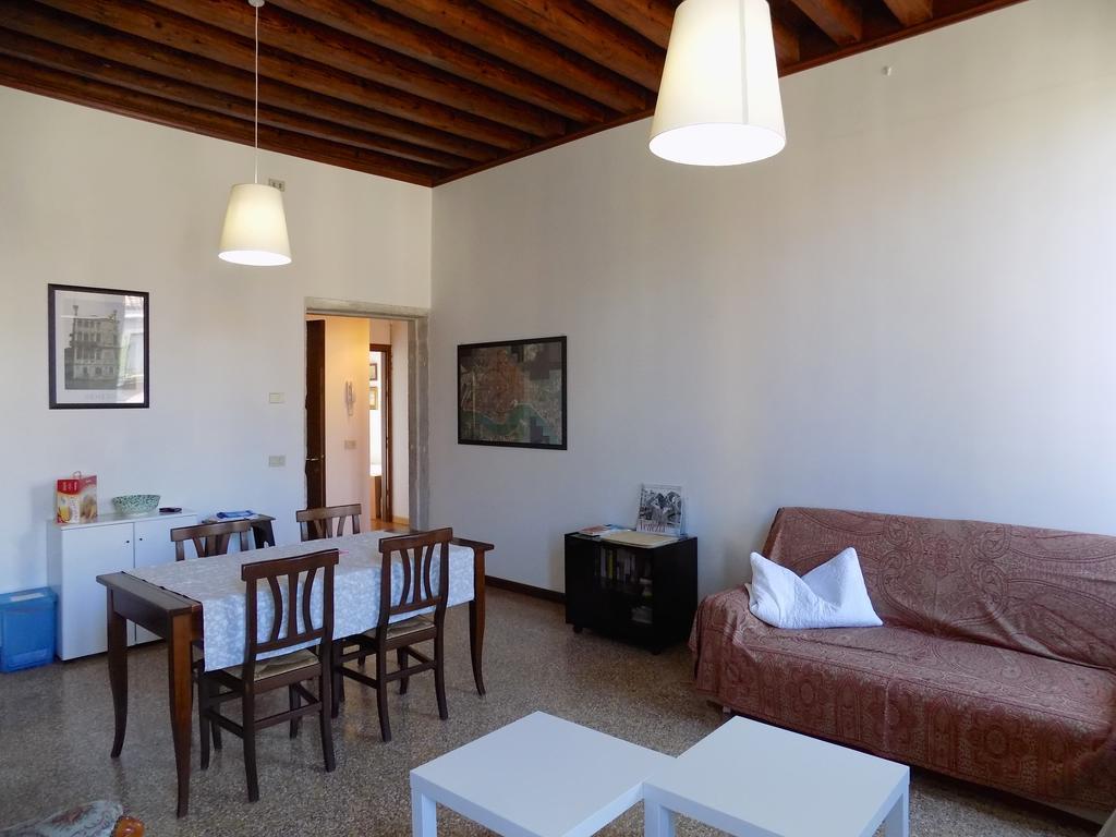 San Trovaso Apartment Venice Ngoại thất bức ảnh